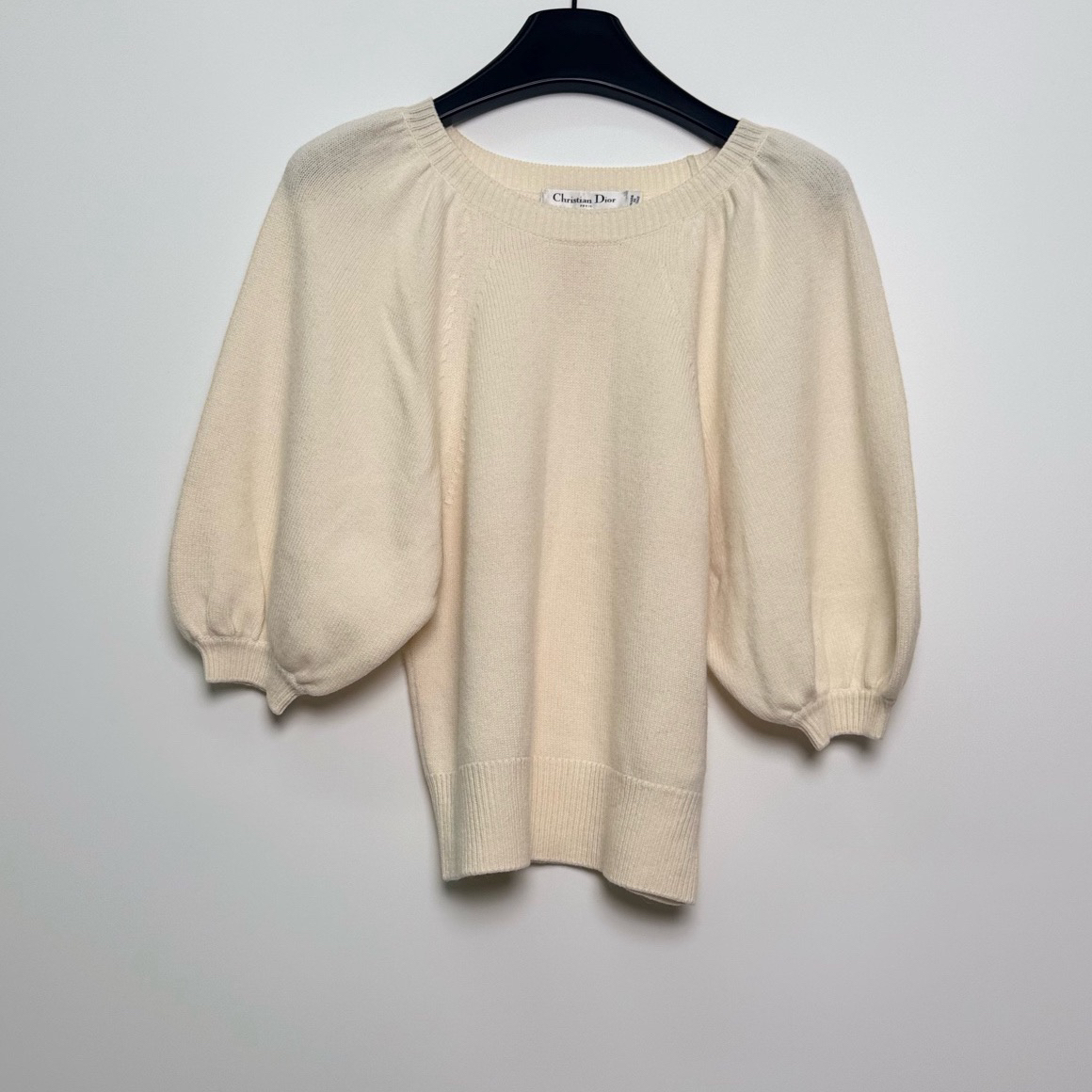 99新 DIOR/迪奥 D500441/99新/Dior/米白色灯笼袖毛衣/36码