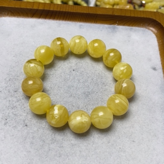 蜜蜡裸石未镶嵌手串