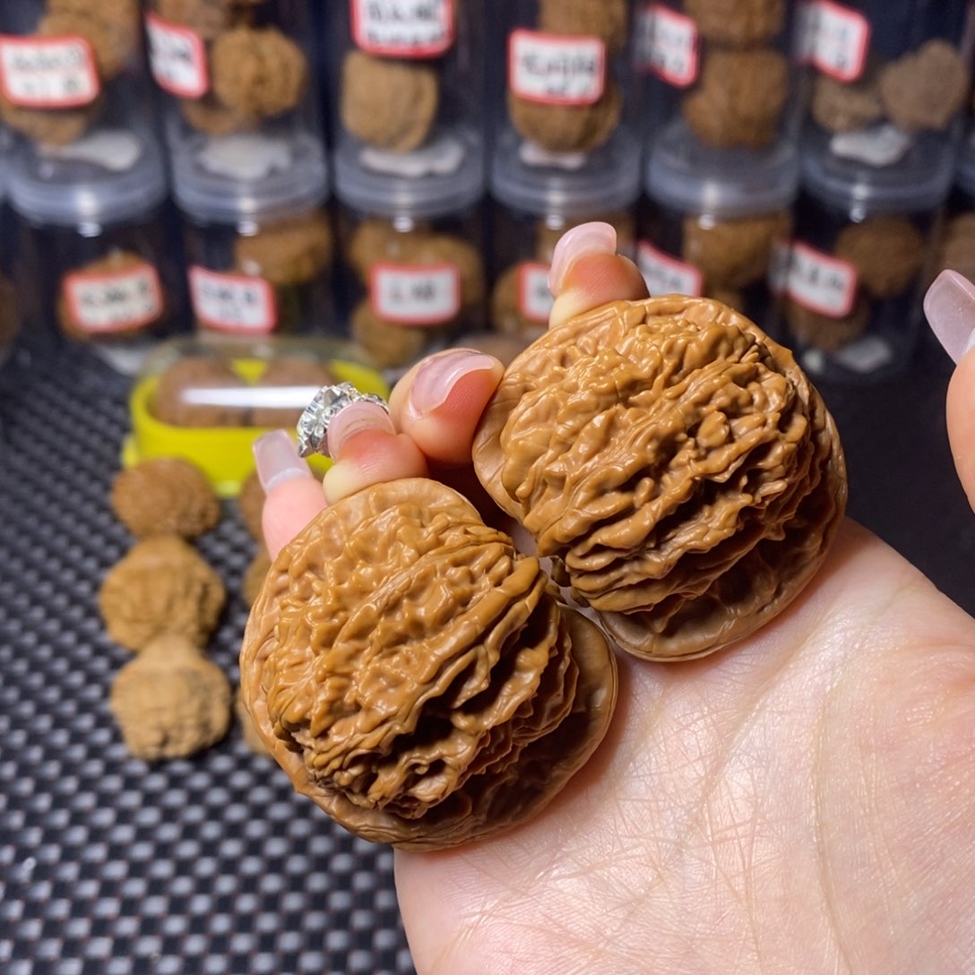 文玩核桃吊坠四座楼46