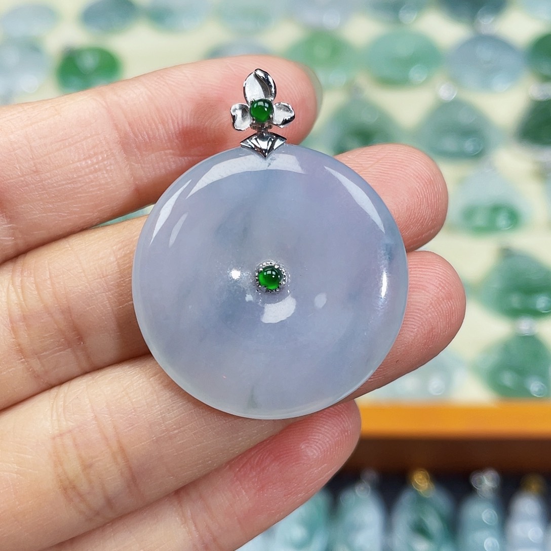 翡翠颈饰18K金镶嵌吊坠