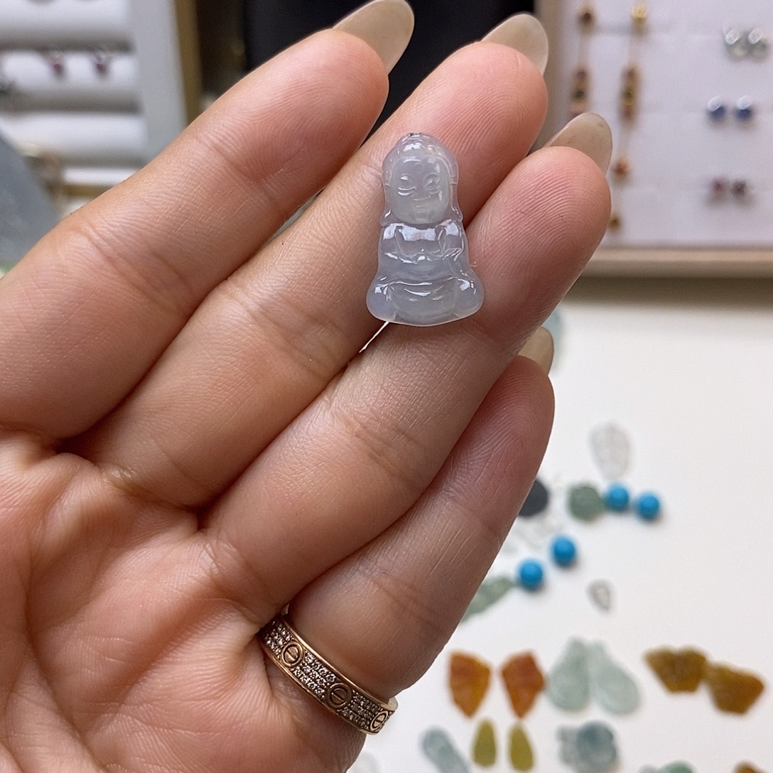 翡翠未镶嵌颈饰挂件