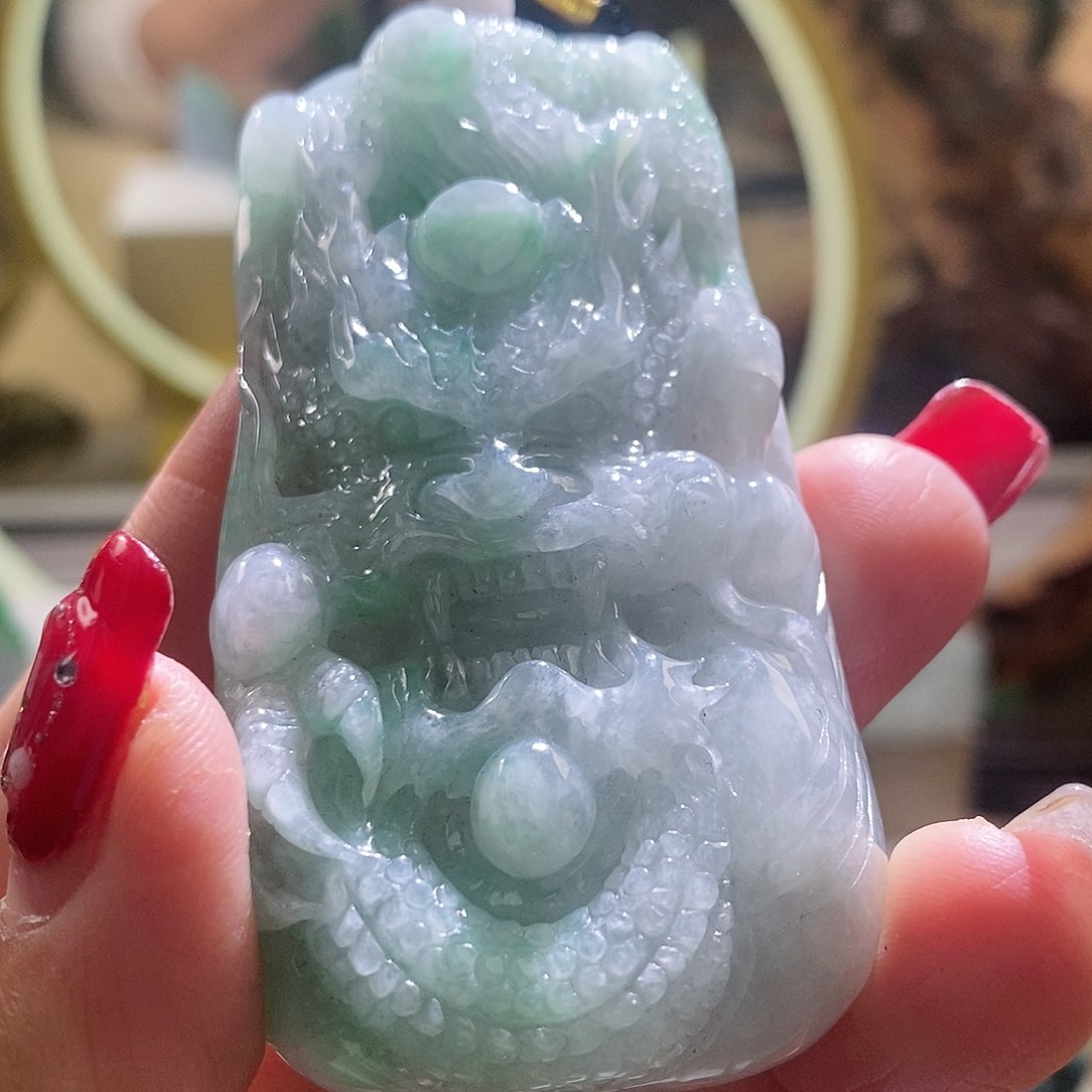 【闪购商品】翡翠颈饰未镶嵌龙牌