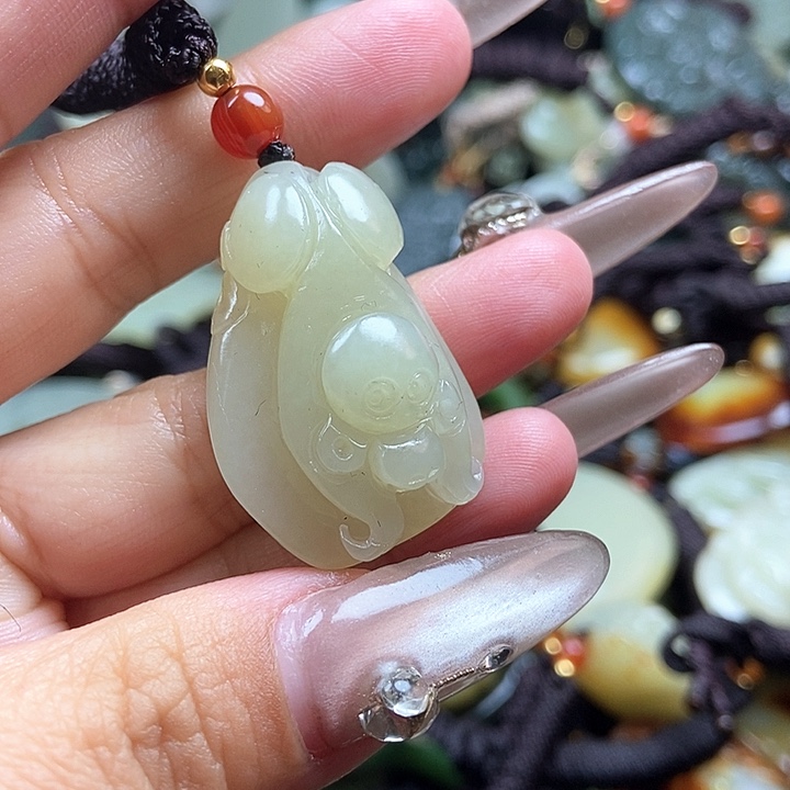 和田玉颈饰未镶嵌