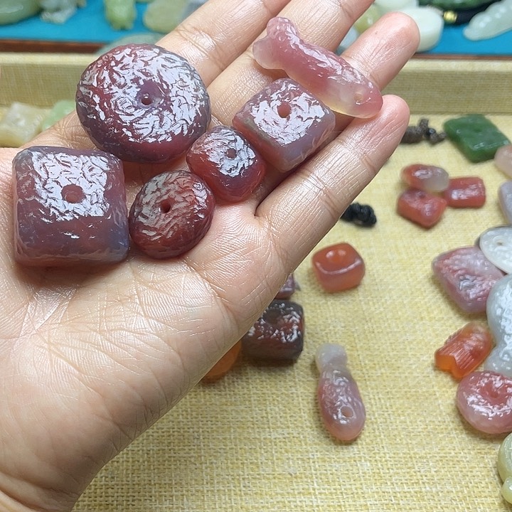 和田玉（糖玉）颈饰未镶嵌樱*12