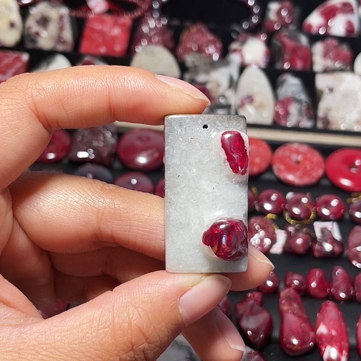 天然辰砂原石晶体无事牌