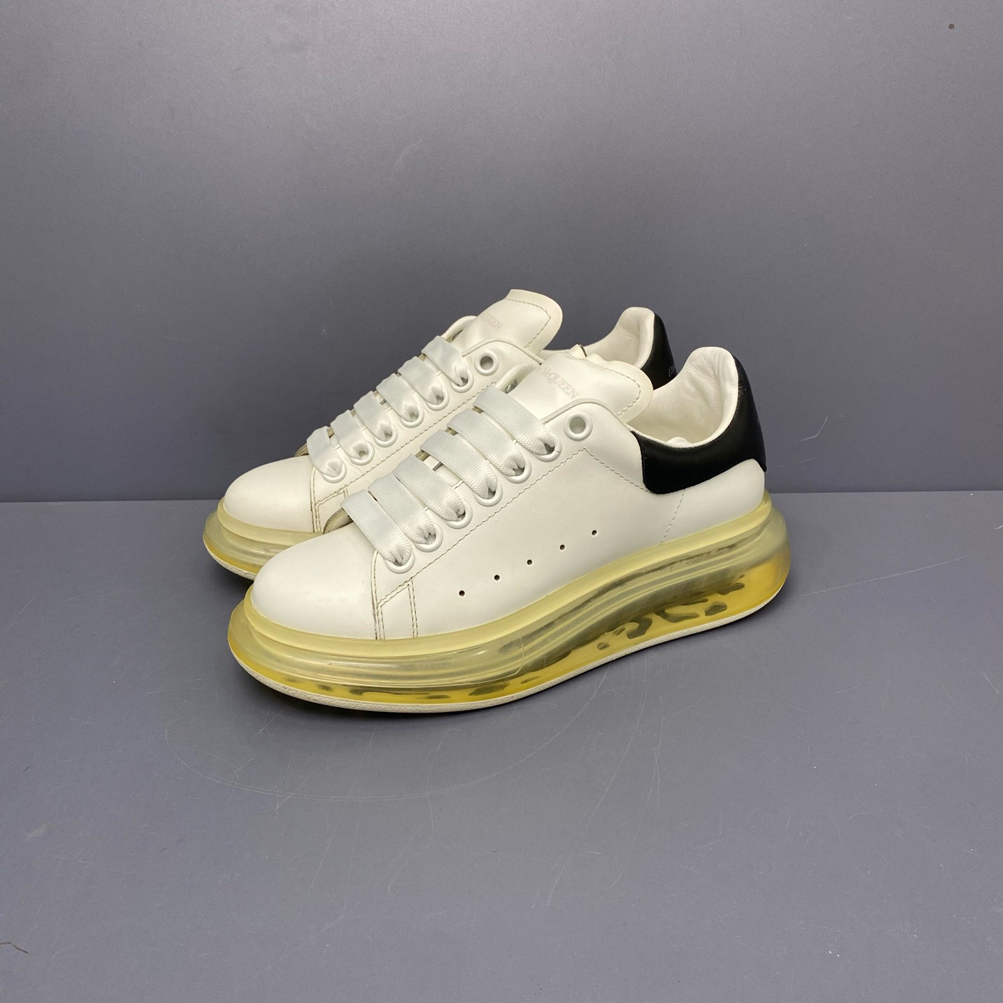 95新 Alexander McQueen/亚历山大·麦昆 35.5码 麦昆气垫 休闲鞋 
