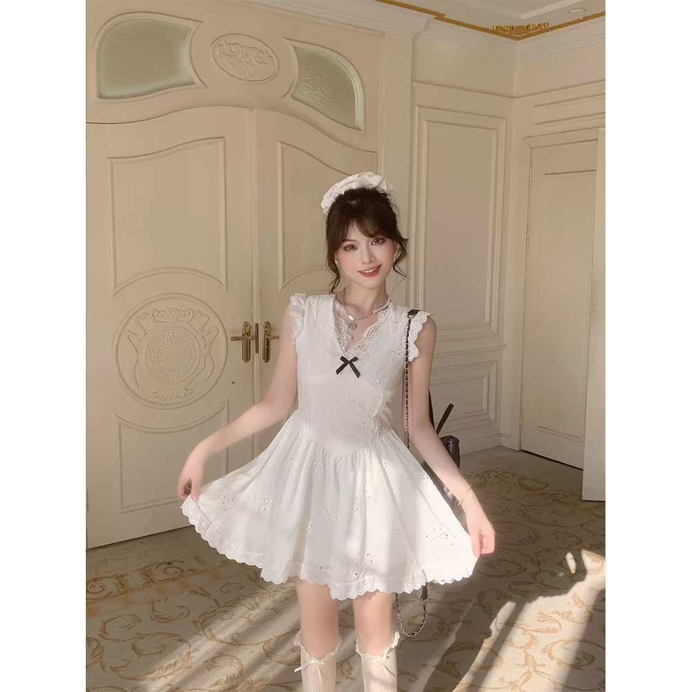 法式甜美白色初恋裙子温柔风蝴蝶结蕾丝拼接小飞袖收腰刺绣连衣裙