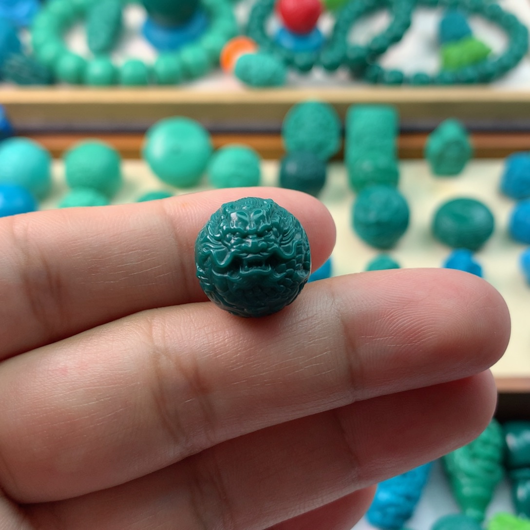 琉璃颈饰精工雕刻龙珠15