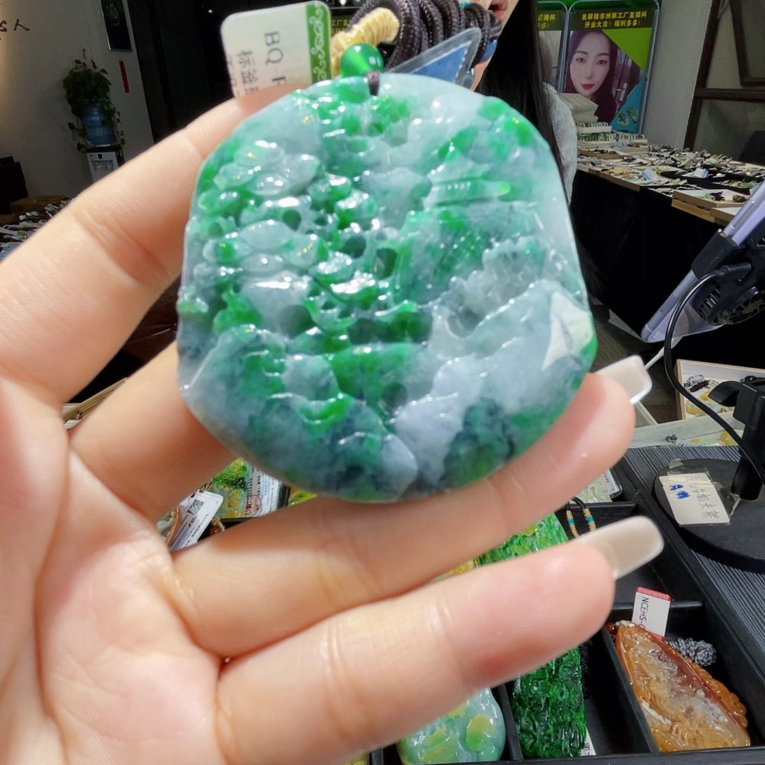 颈饰未镶嵌翡翠一