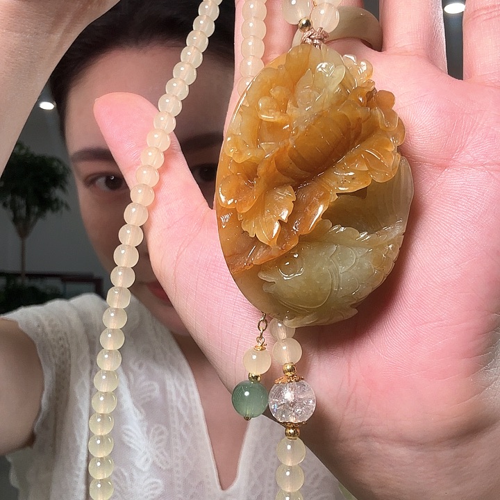 紫***林蛇纹石玉足银镶嵌颈饰