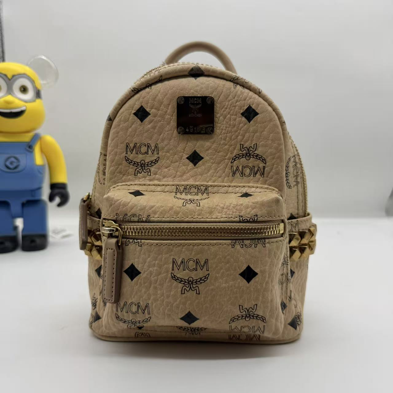 95新 MCM 奢得/米色mini双肩包102106