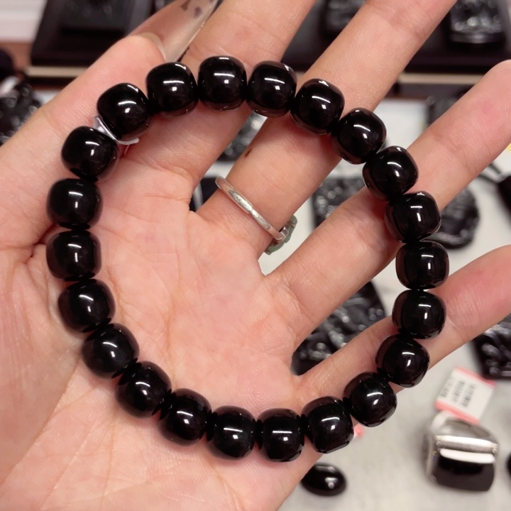 颈饰未镶嵌翡翠似****来