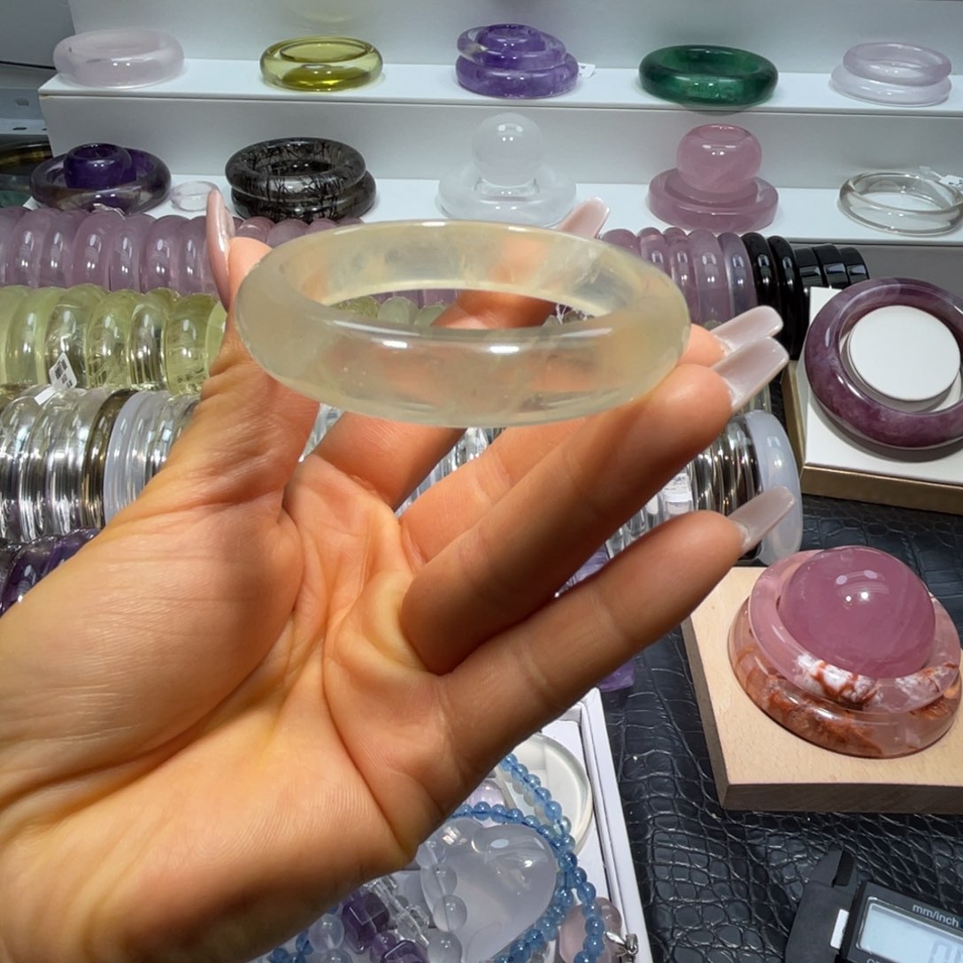 手镯55.8圈口3号未镶嵌水晶