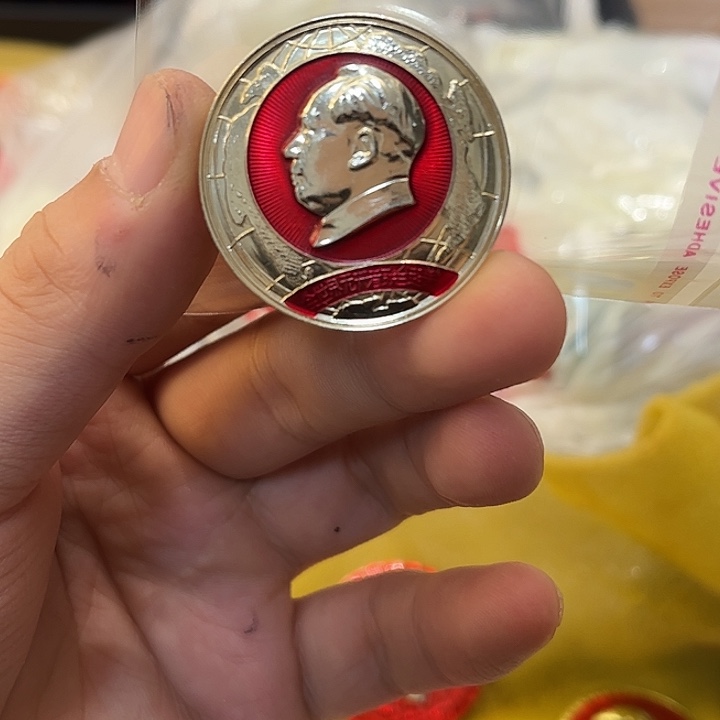 琪***苒像章一一一高贵轻复古一一一