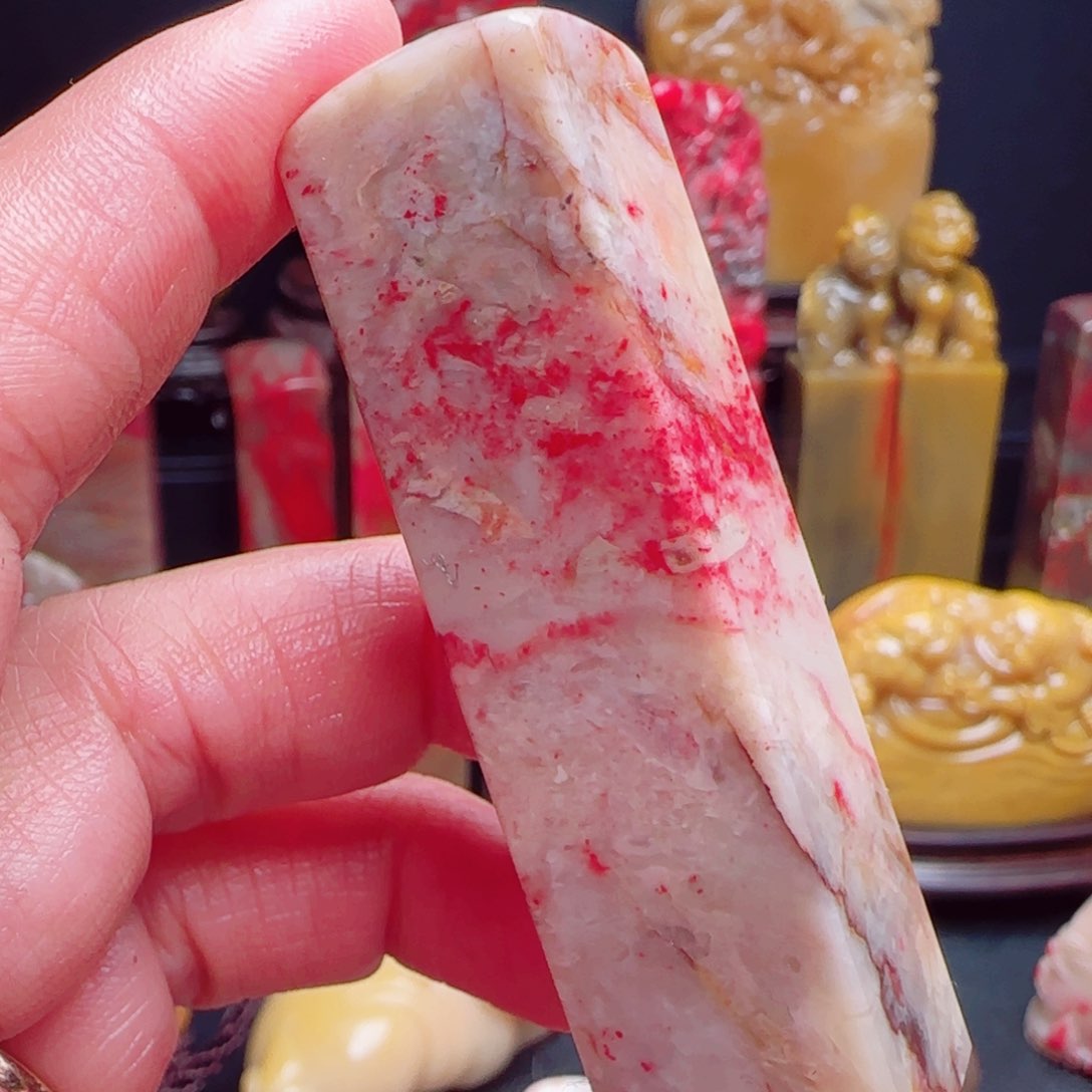 昌化石昌化鸡血石