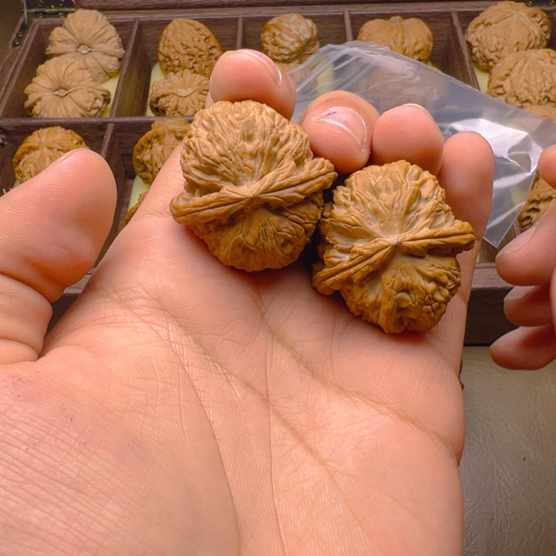 把件文玩核桃球白