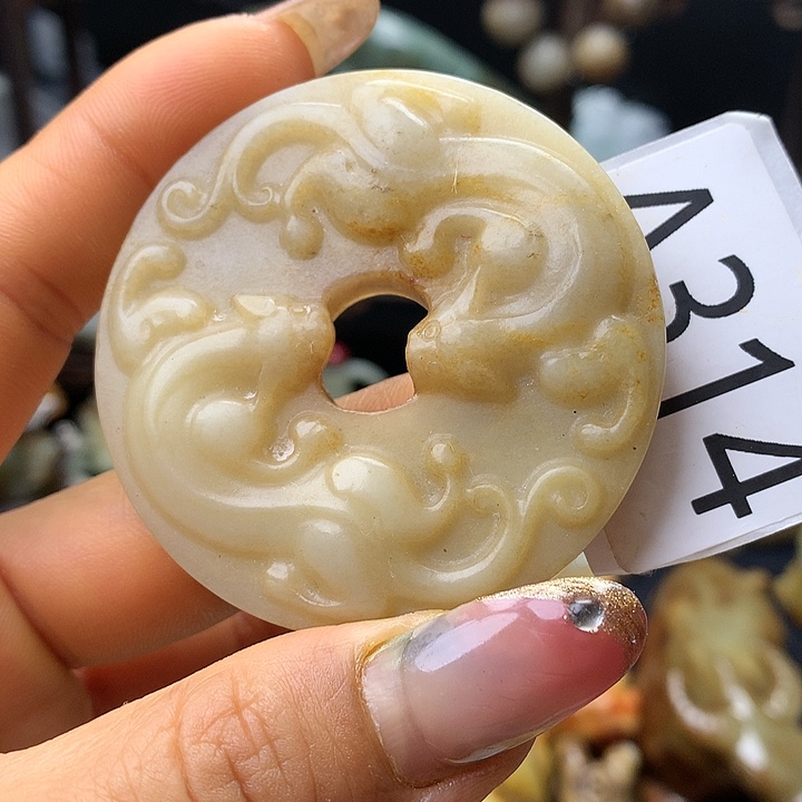 和田玉未镶嵌车挂