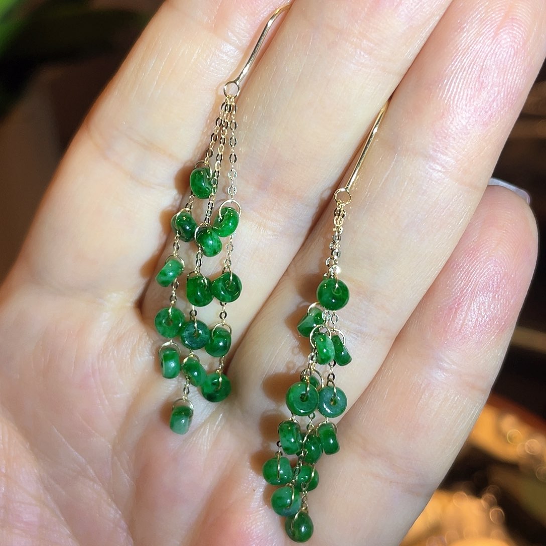 翡翠耳饰18K金镶嵌缅甸翡翠阳绿耳坠