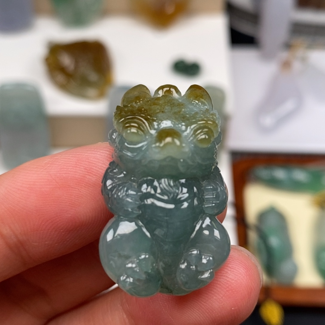 翡翠颈饰未镶嵌缅甸天然翡翠黄加绿宝宝龙