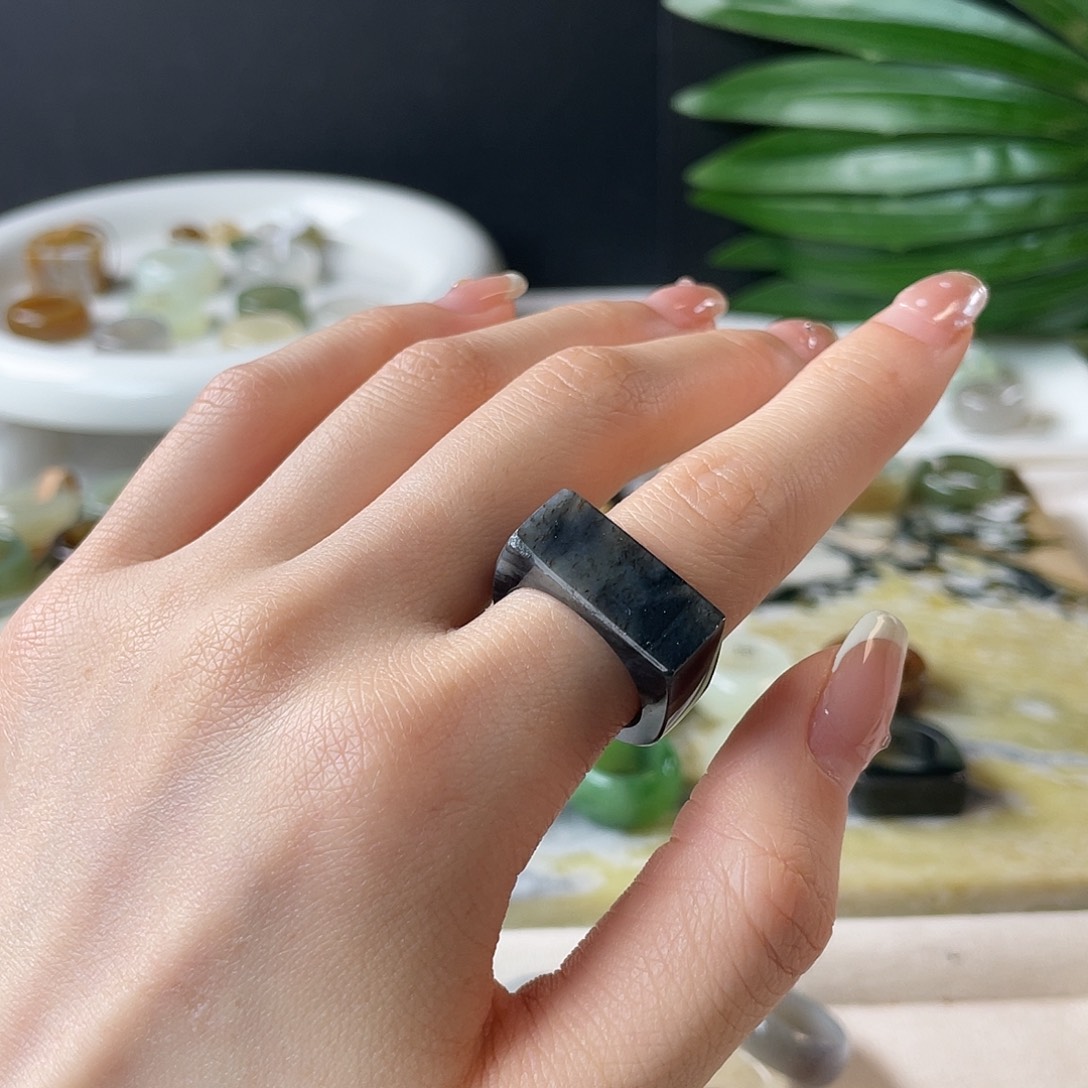 和田玉戒指未镶嵌z18青花马鞍17.4不退换拍3少拍不发货