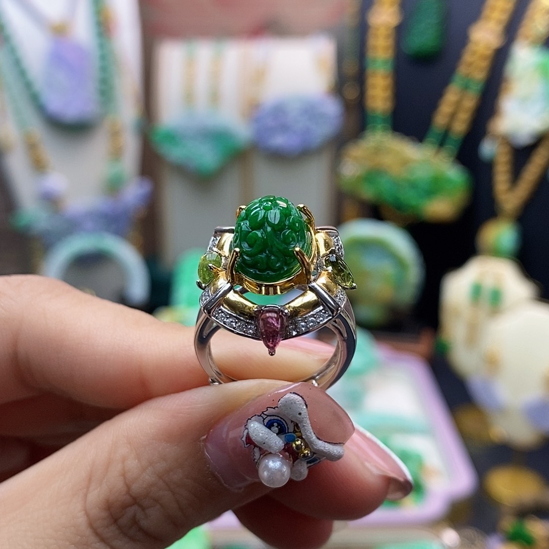 翡翠戒指未镶嵌天然