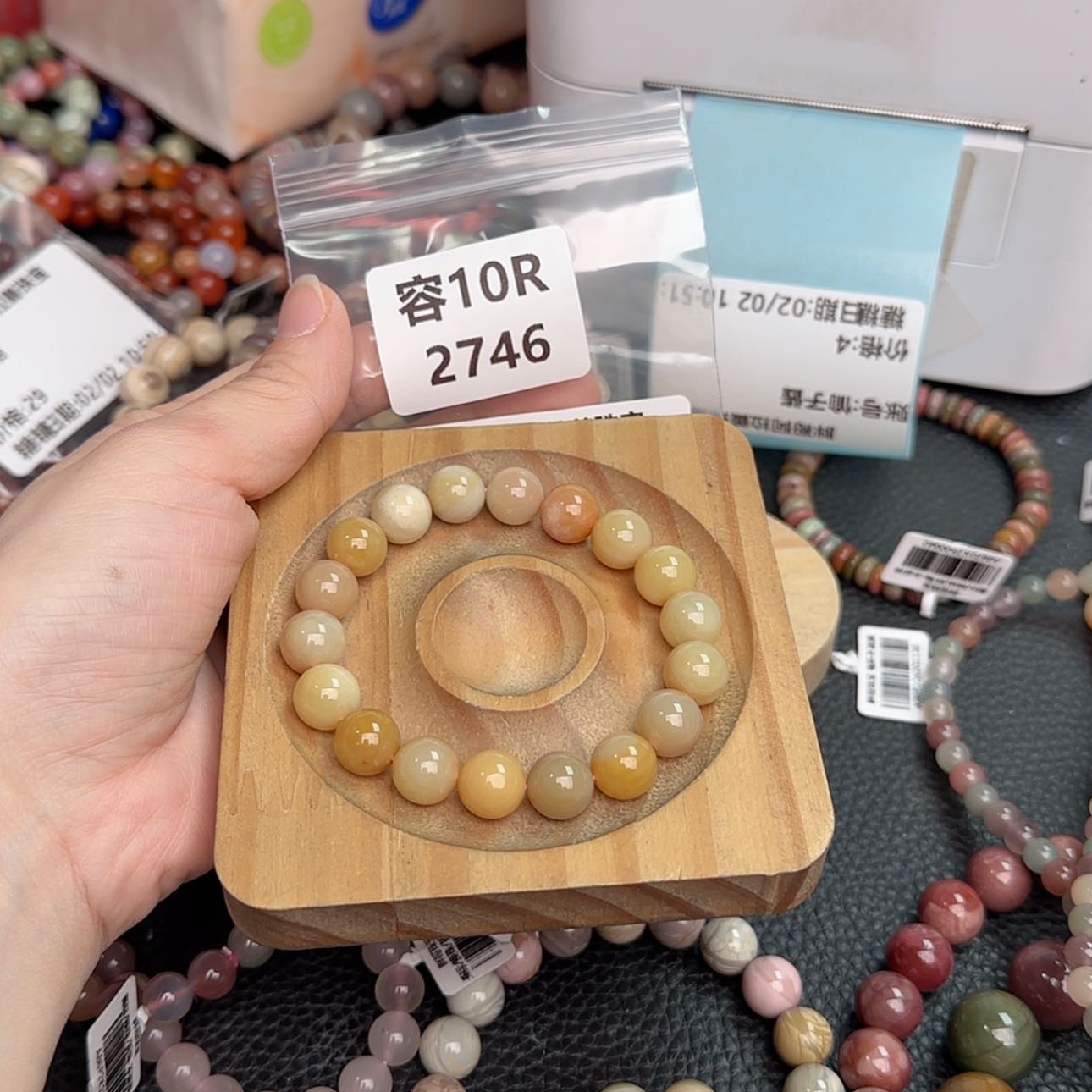 【闪购商品】石英质玉手链未镶嵌咕***锤