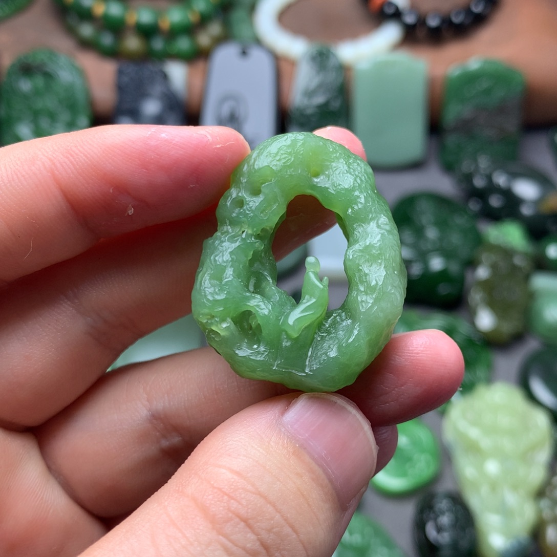 和田玉未镶嵌挂件