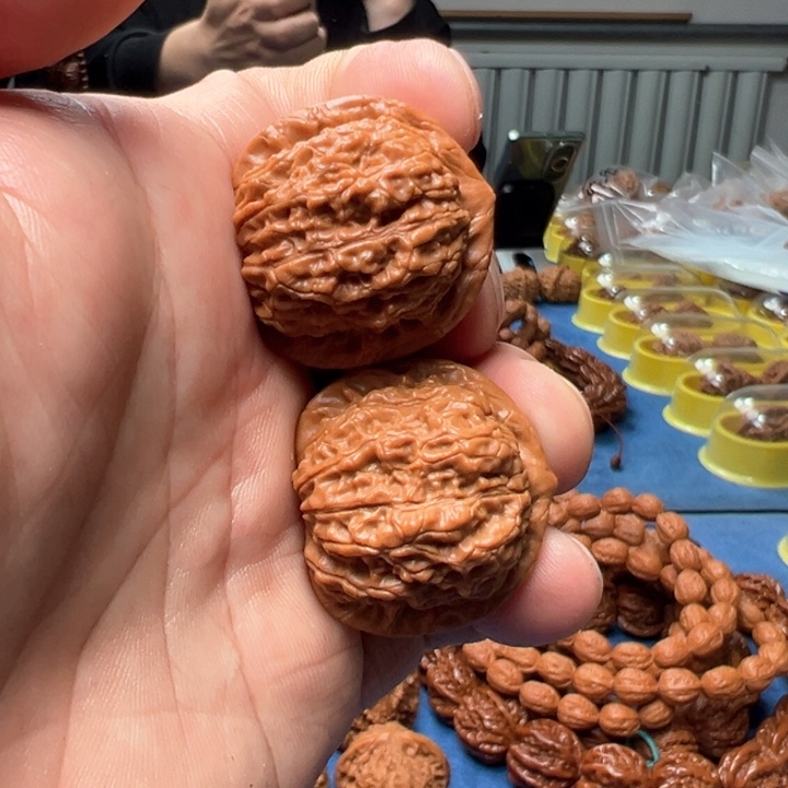 文玩核桃把件血麒麟全品