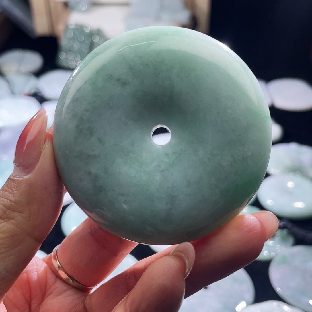 清***夏翡翠未镶嵌颈饰平安扣