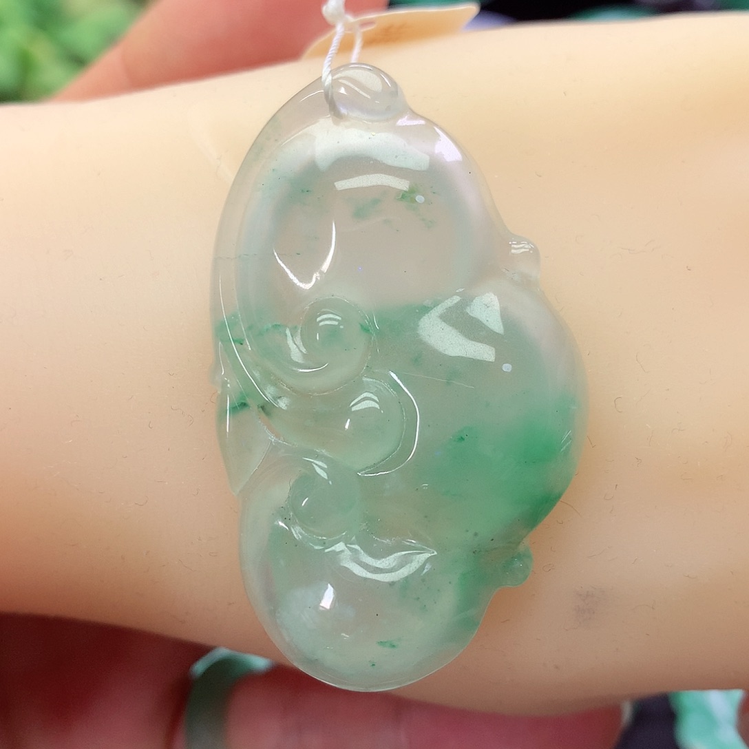 石英质玉颈饰未镶嵌