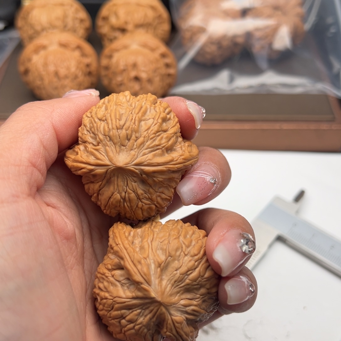 文玩核桃把件泥鳅42