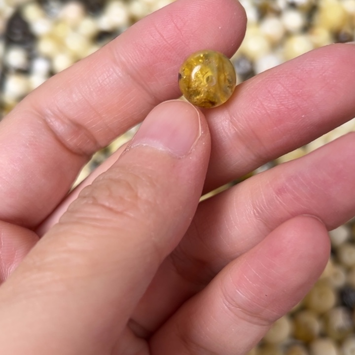 蜜蜡未镶嵌裸石10.3mm一个