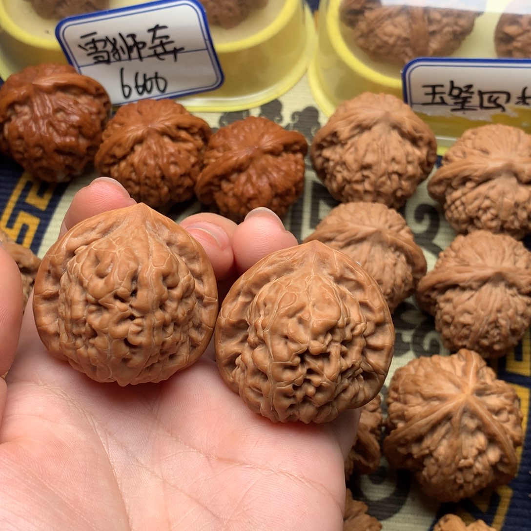 文玩核桃吊坠38金字塔