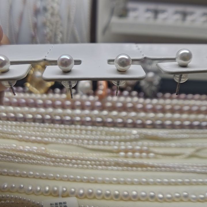 淡水珍珠耳饰银S925镶嵌正圆极光小灯泡耳钉