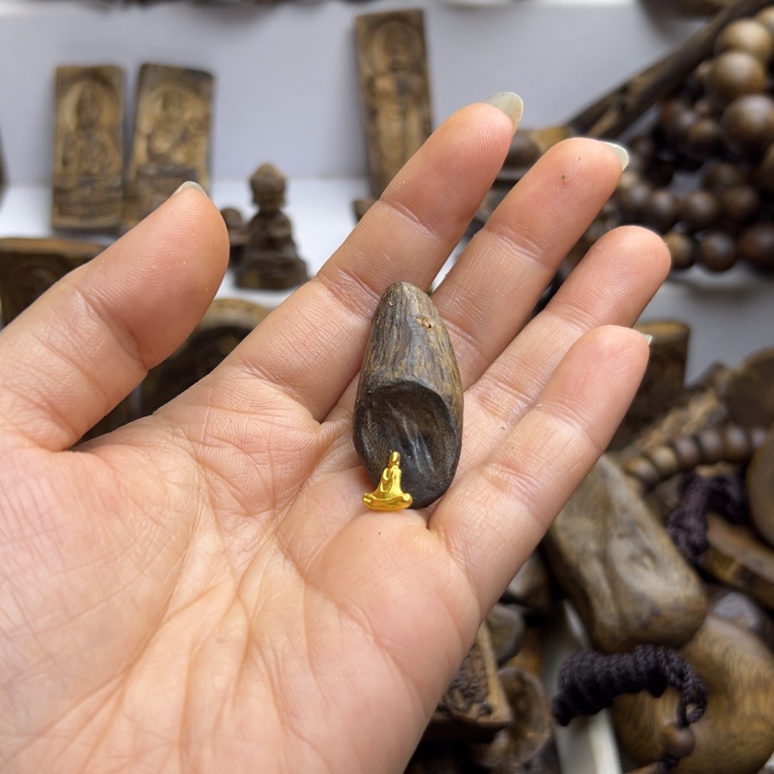 沉香沉香碎屑树丁