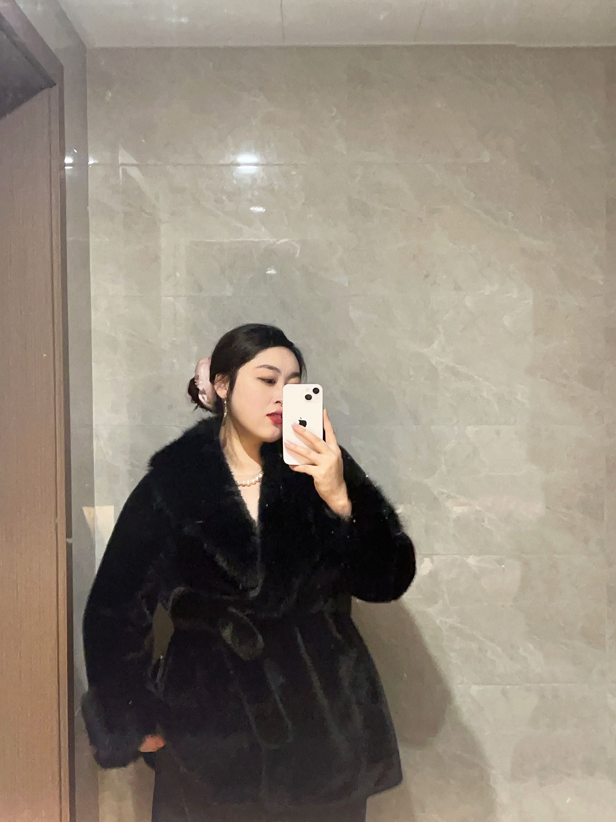 2024新款冬女装长外套短款轻奢百搭上衣休闲冬季保暖开衫貂绒