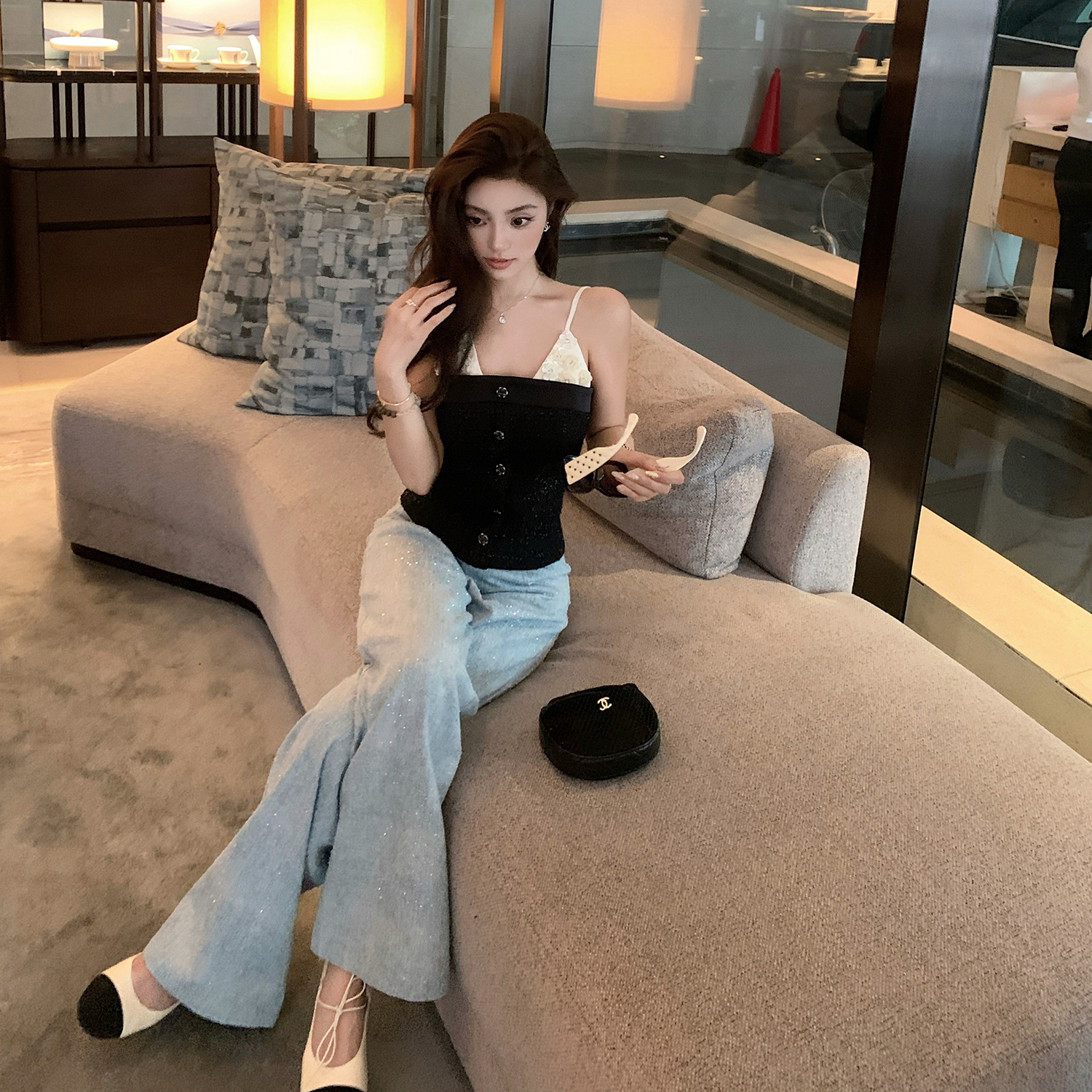 “明艳千金”绝美coco摆脱路人感！人见人爱气质千金重工小香背心