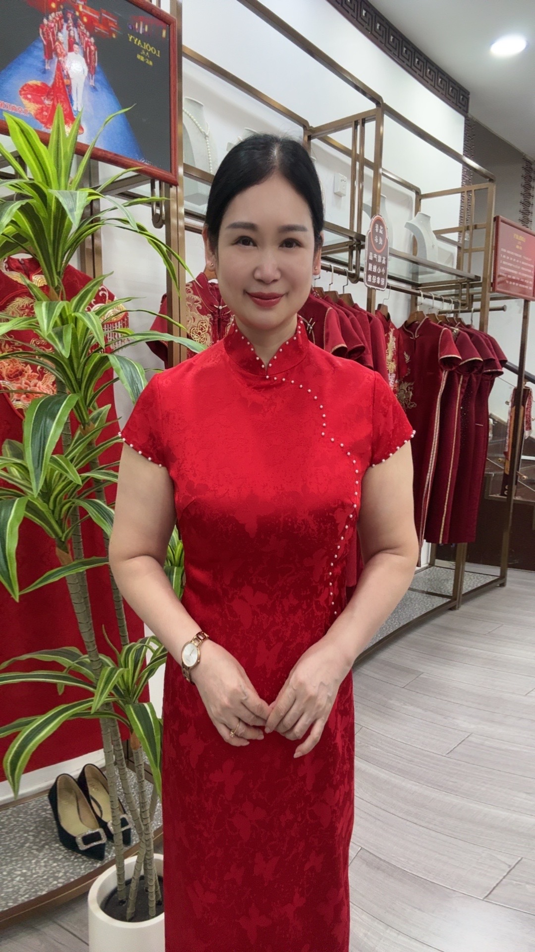 25002-1红色国风1.2修身旗袍中式精工包边年轻款旗袍