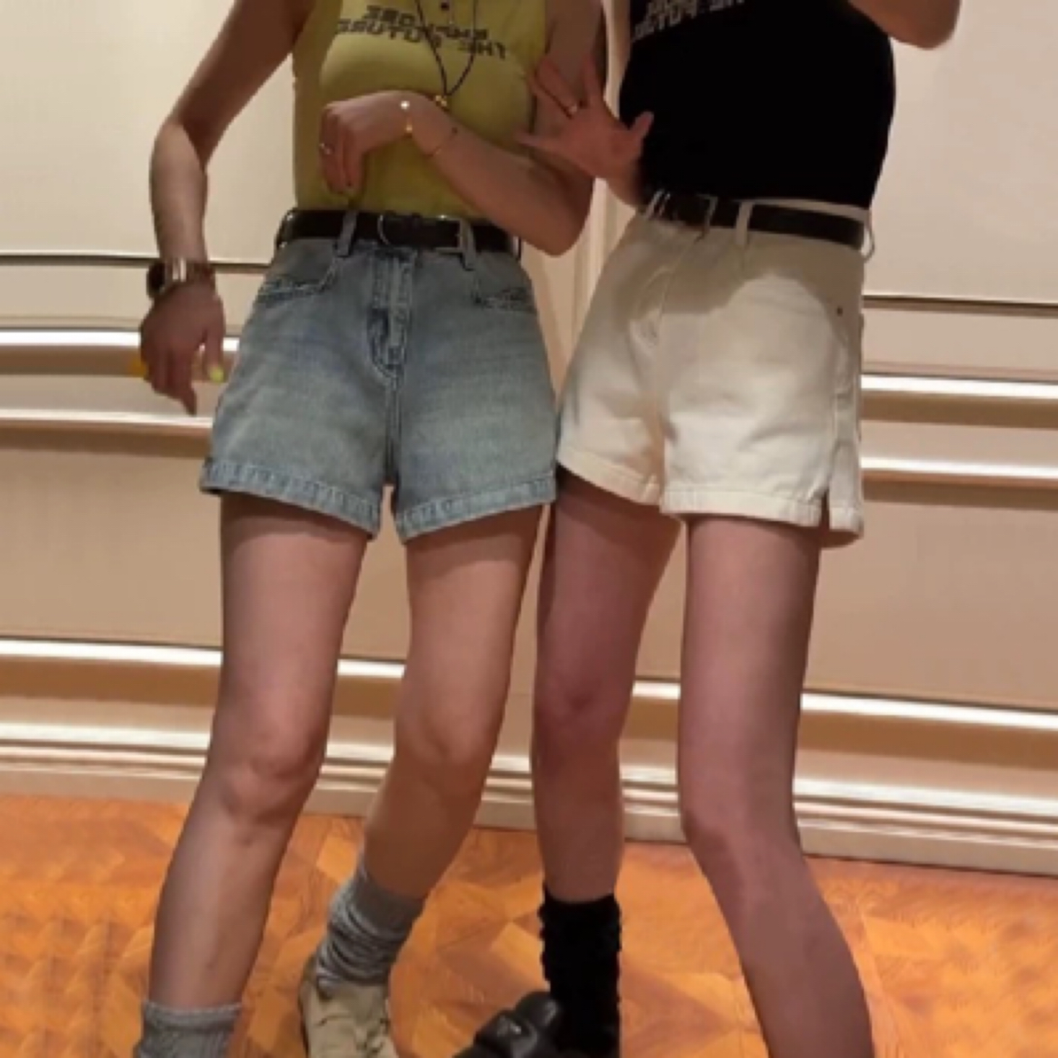 纯色高腰显瘦潮流破洞短裤裤子水洗成人夏季少女风