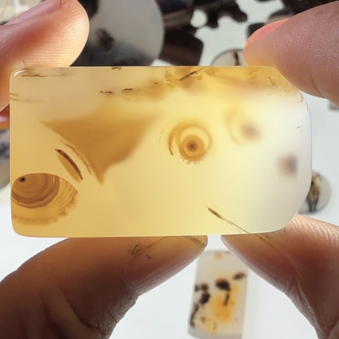 马***腾未镶嵌玛瑙/玉髓珠宝半成品