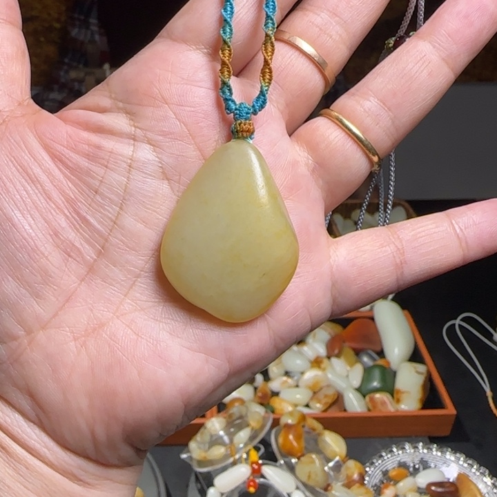 和田玉吊坠(不含链)未镶嵌20克