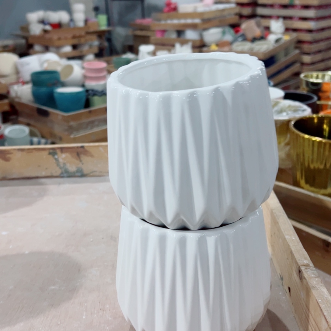 有孔，陶瓷花盆满10米包邮发货