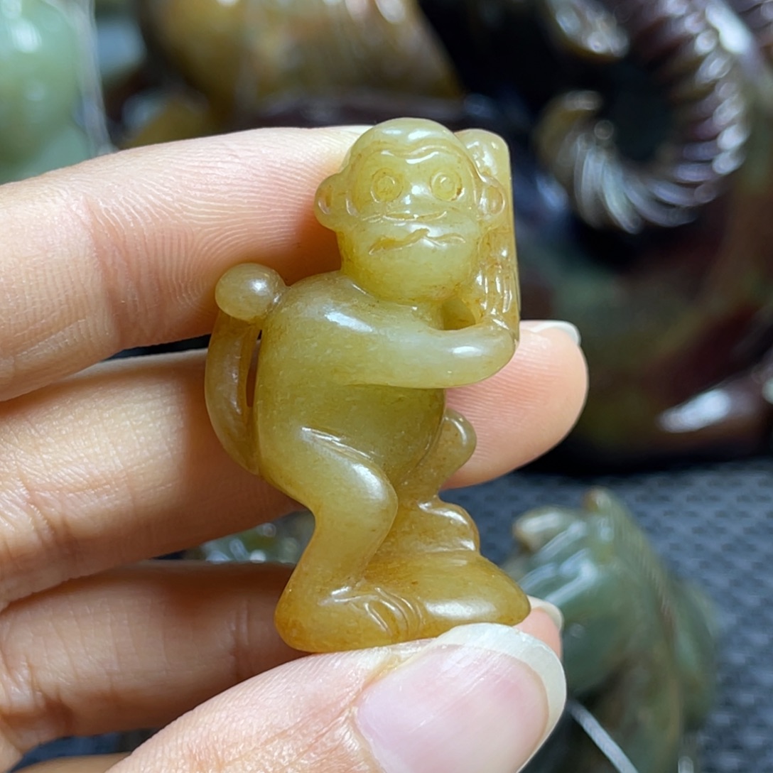 和田玉未镶嵌挂件