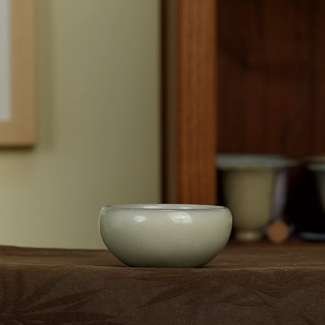 浅咖色钵杯陈卫武龙泉青瓷主人杯手工陶瓷禅定杯纯手工