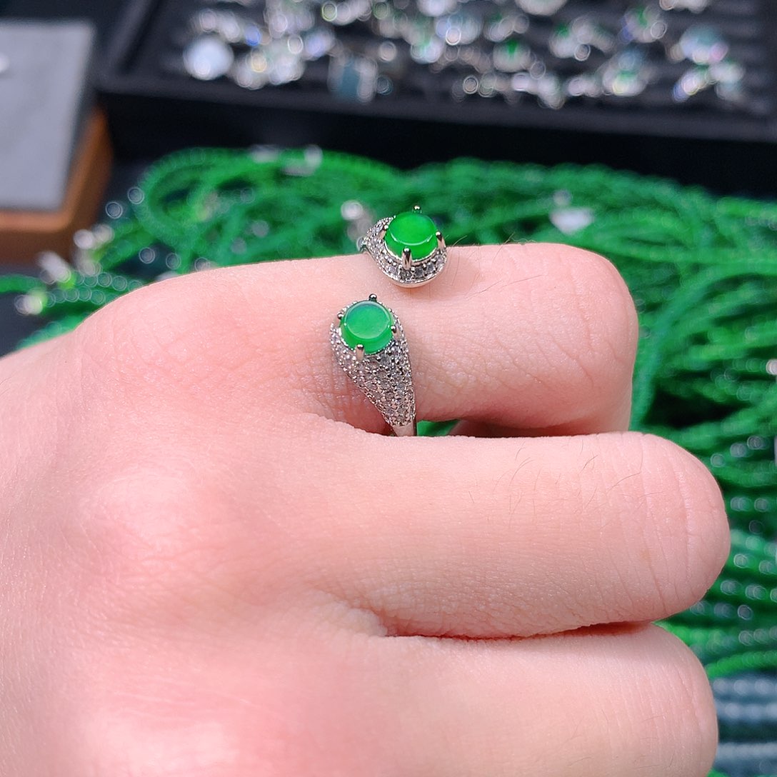 翡翠手链未镶嵌天然