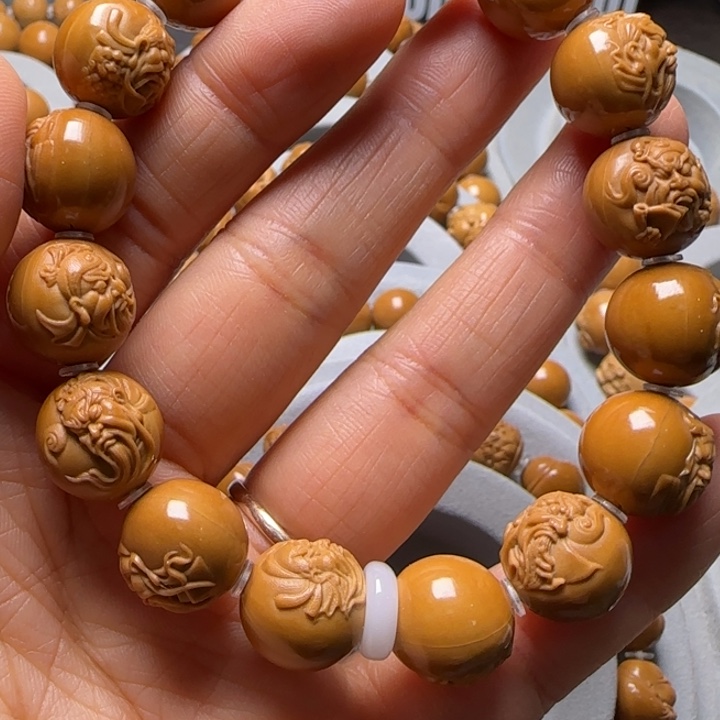 猴头核桃手串猴头