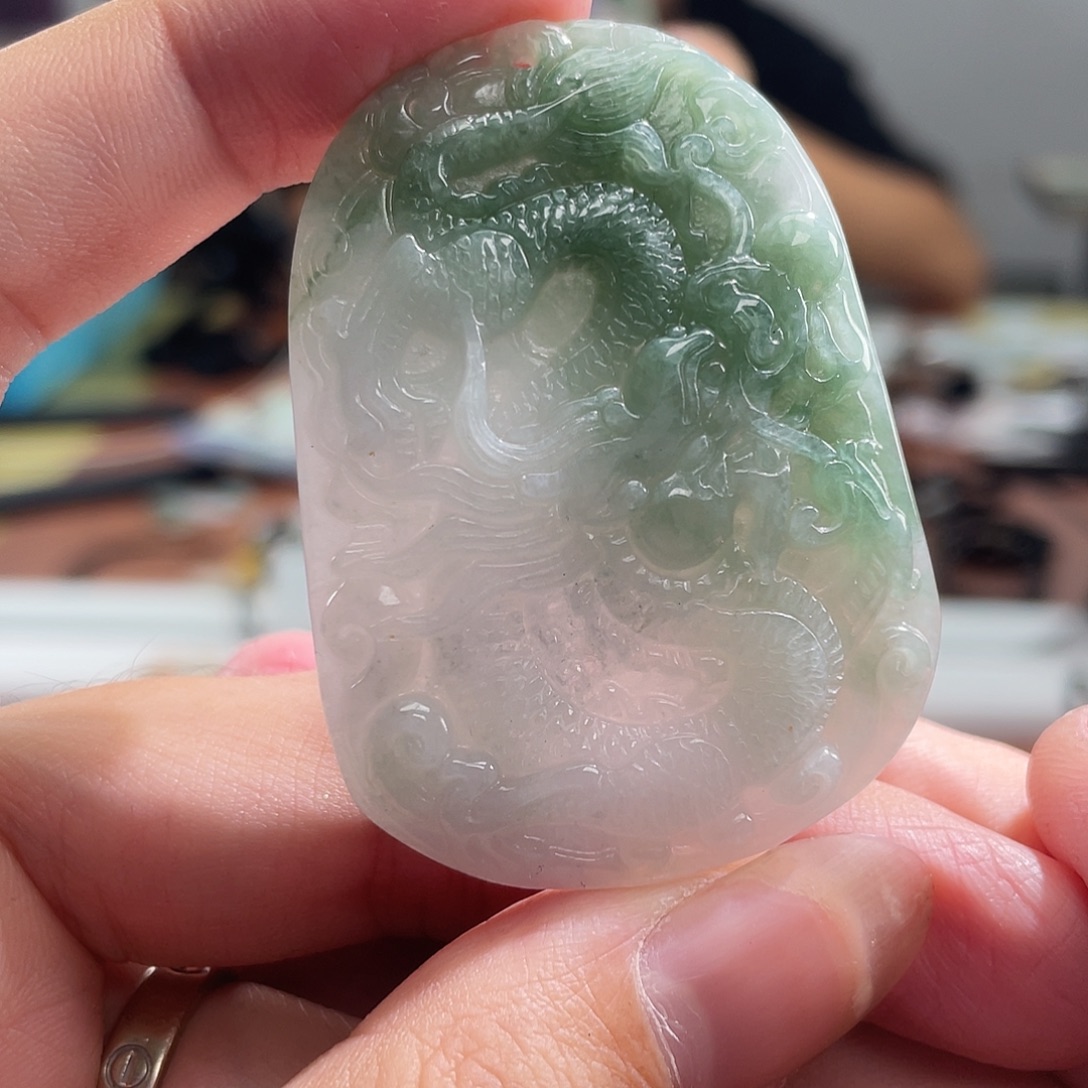 翡翠未镶嵌颈饰小纹