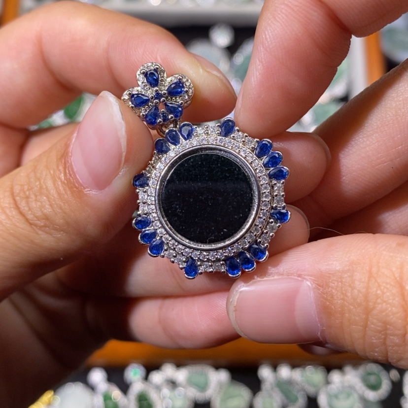 【闪购商品】翡翠颈饰未镶嵌天然