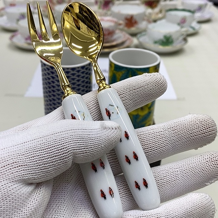 摆件进口瓷器美美美