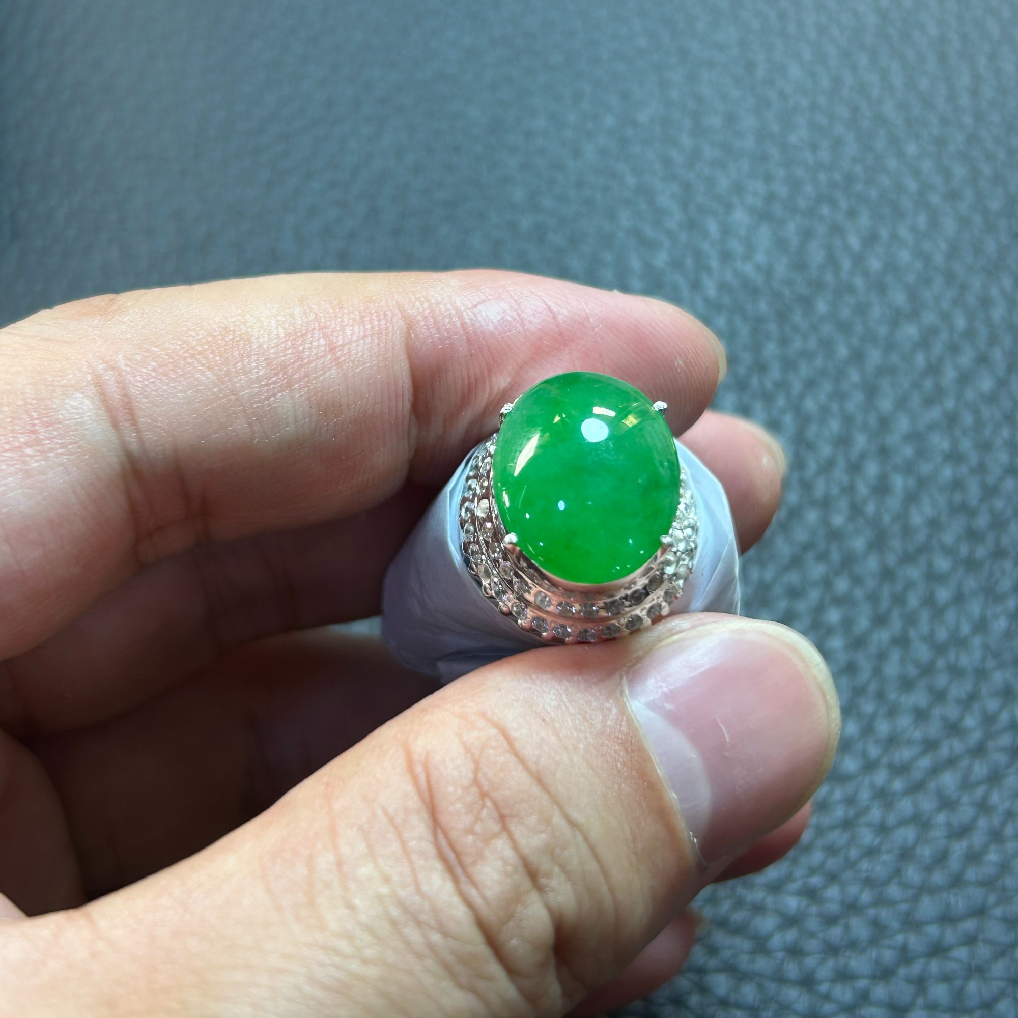 未镶嵌定制翡翠蛋面12.8x15.8mm